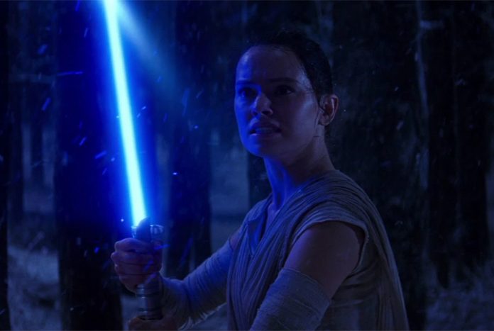 rey-with-lightsaber-tfa