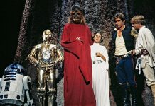 Jon Favreau Already Has Story, Cast Ideas For a Disney+ Star Wars Holiday Special
