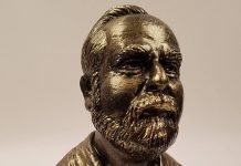 Steve Sansweet Immortalised As A Bust