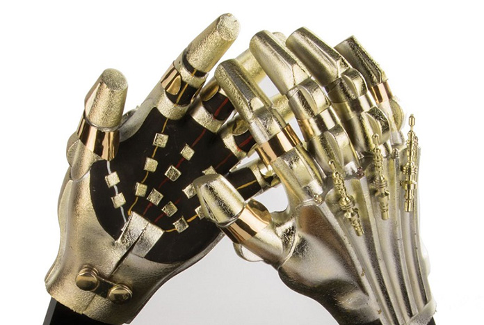 metal-C-3PO-hands-from-Return-of-the-Jedi-