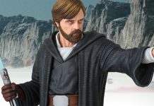 360-Degree Video of Gentle Giant Luke Skywalker (Crait) Mini Bust