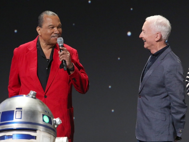 d23-expo-2019-tros-cast-photos-10