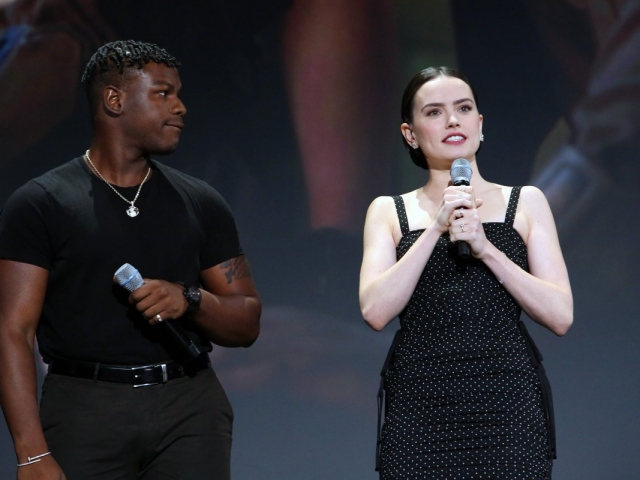 d23-expo-2019-tros-cast-photos-5