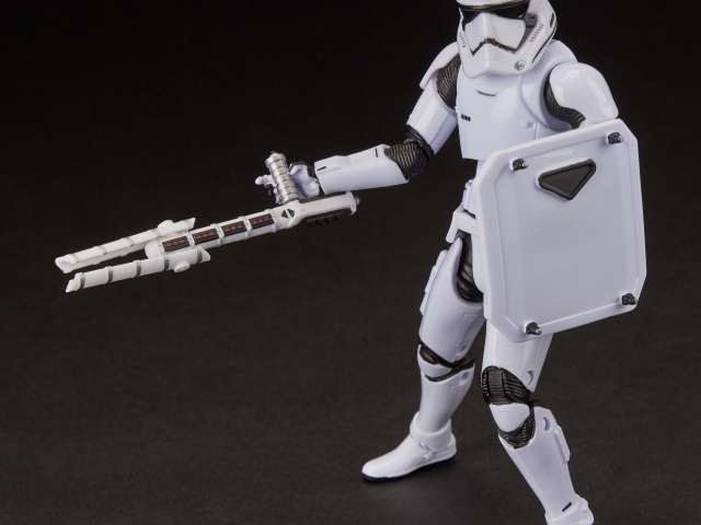 STAR WARS THE BLACK SERIES 6-INCH FIRST ORDER STORMTROOPER Figure – oop (1)