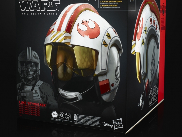 hasbro-tff-2019-press-image-tbs-luke-helmet-1