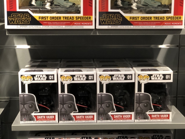 D350 - Review of New Disney Store Dedicated Star Wars and Marvel Shop