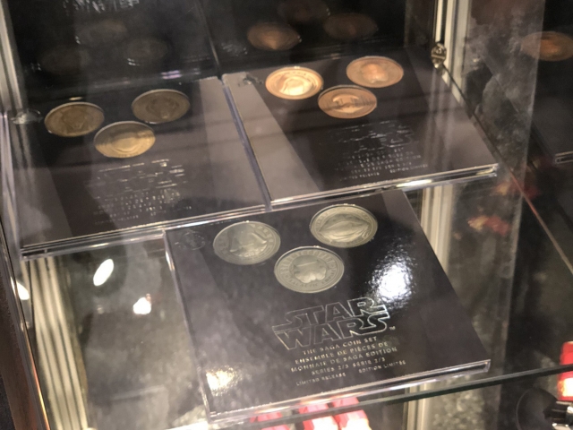 D350 - Review of New Disney Store Dedicated Star Wars and Marvel Shop
