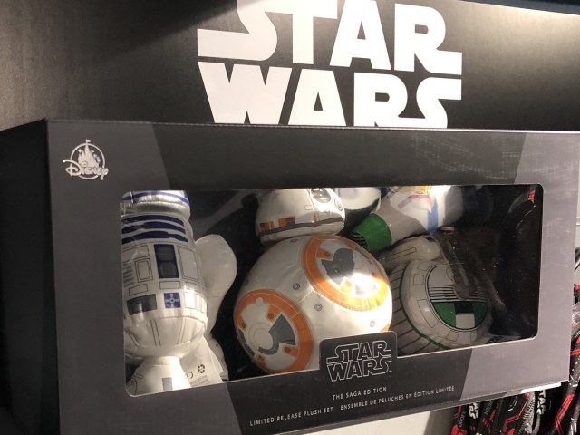 D350 - Review of New Disney Store Dedicated Star Wars and Marvel Shop