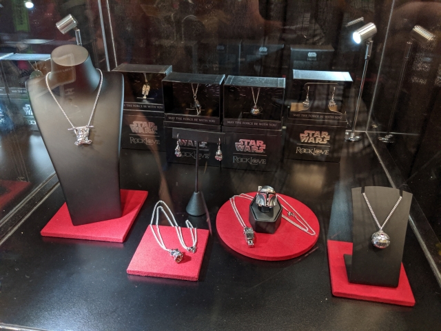 nycc-2019-rock-love-booth-15