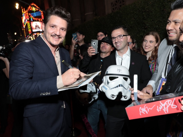 the-mandalorian-live-stream-photos-111319-13