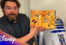 Bobby Moynihan Reads Star Wars: C-3PO Does NOT Like Sand!
