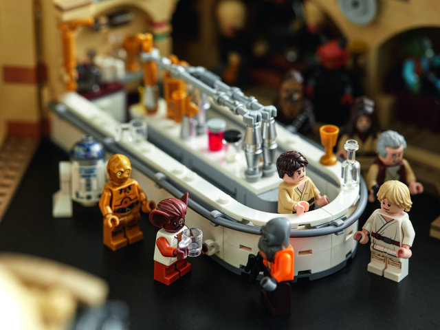 LEGO Star Wars Mos Eisley Cantina (#75290)