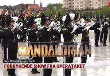The Norwegian Royal Guard Plays the Main Theme from The Mandalorian