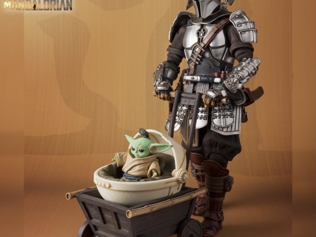 Meisho Movie Realization Ronin Mandalorian (Beskar Armor) & Grogu