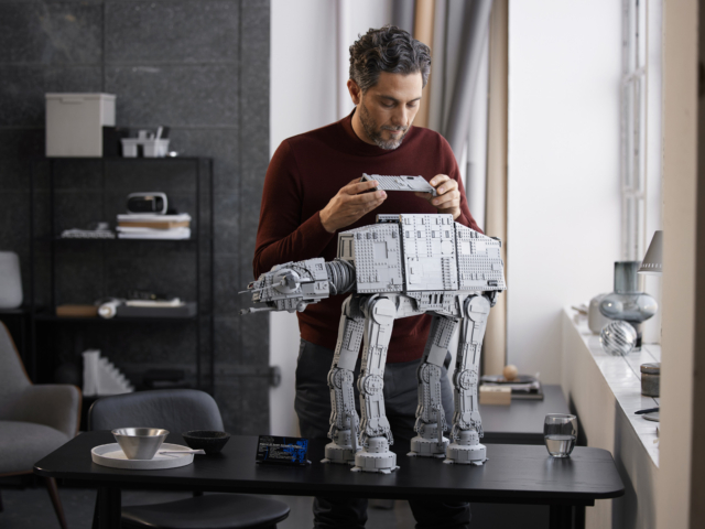 LEGO Star Wars Ultimate Collector Series AT-AT (#75313)