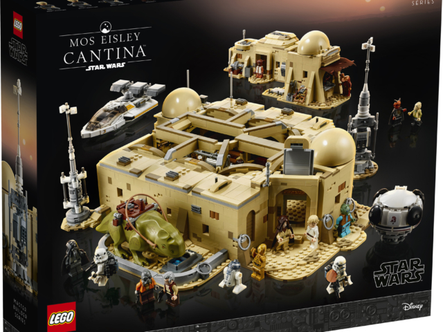 LEGO_75290_Box1_v39_BHTBWeek6_2021