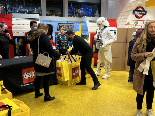 LEGO_UCS_ATAT_Launch_21
