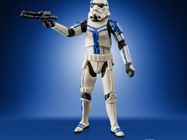 STAR WARS THE VINTAGE COLLECTION 3.75-INCH GAMING GREATS STORMTROOPER COMMANDER FIGURE - 2