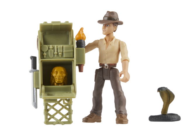 INDIANA JONES WORLDS OF ADVENTURE INDIANA JONES WITH ADVENTURE BACKPACK 4