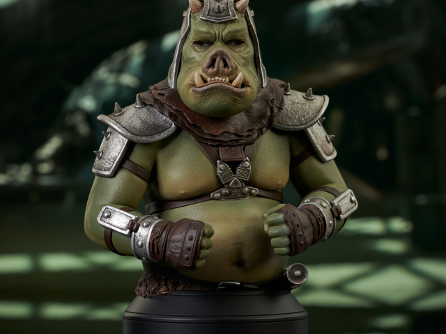 Mando_GamorreanGuard_Bust_01