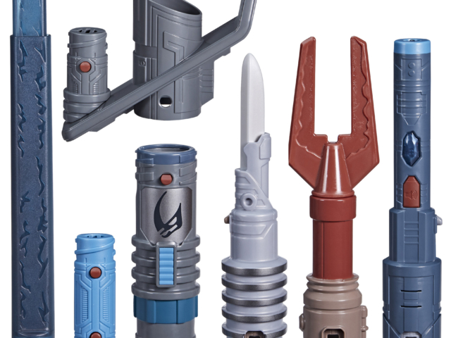 STAR WARS LIGHTSABER FORGE MANDALORIAN MASTERWORKS SET 3