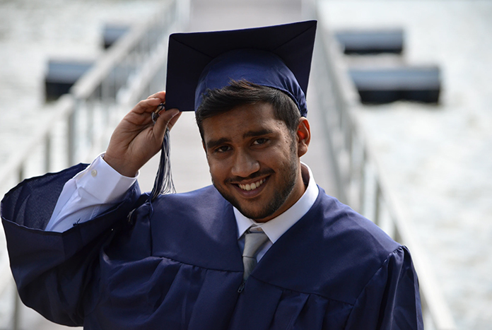 photo-1495995424756-6a5a3f9e7543-Graduate-Jul23