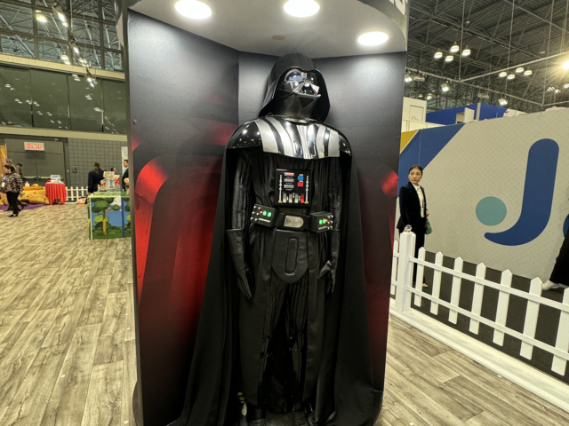 Jazwares_NYTF23_09