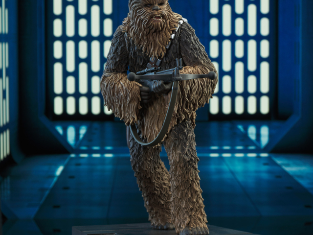 SW_Chewbacca_Statue_01_Oct23a