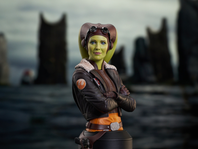 Ahsoka_Hera_Bust_01_GG_Dec23