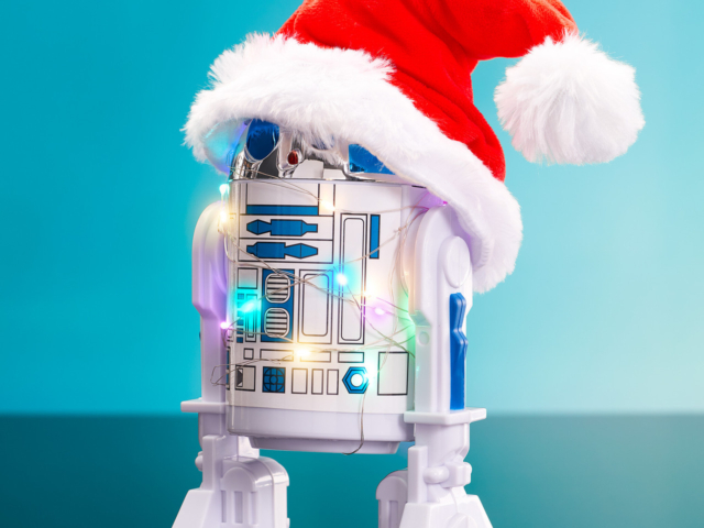 SW_JumboR2D2Xmas_AF_03_GG_Dec23