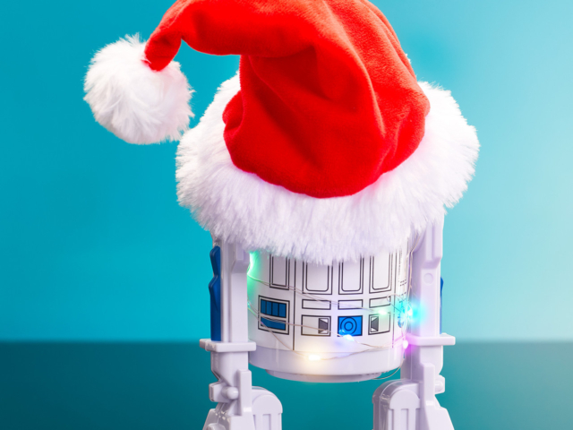 SW_JumboR2D2Xmas_AF_04_GG_Dec23