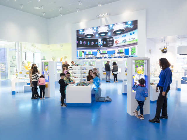 legohouse_buildthechange_1_hero_53495008591_o