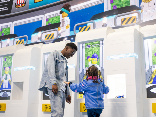 legohouse_buildthechange_62a3334_53495310799_o