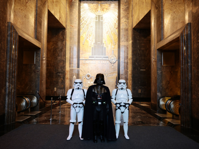 Empire State Building Lucasfilm Photo Opps (DAY)
