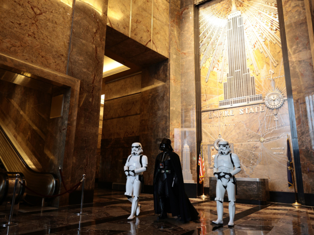 Empire State Building Lucasfilm Photo Opps (DAY)