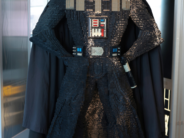 Empire State Building Lucasfilm Photo Opps (DAY)
