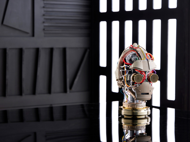 C-3PO Premium Electronic Head Replica Disney Store 07 Sept24