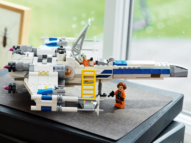 LEGO Star Wars New Republic X-Wing Starfighter 1b